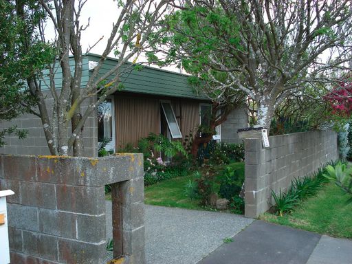 110 Huntsbury Avenue