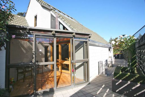 15b Glandovey Road